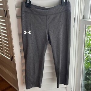 Under Armour girls Capri Leggings
